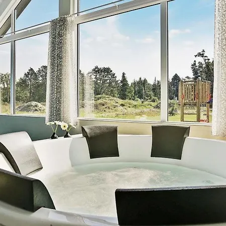 Sleeps 20 Pool Wifi