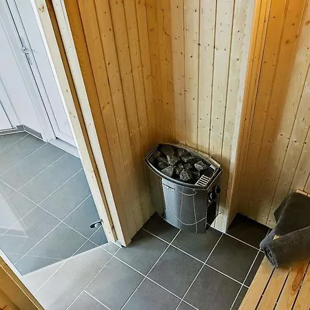Дом отдыха Sleeps 20 Pool Wifi